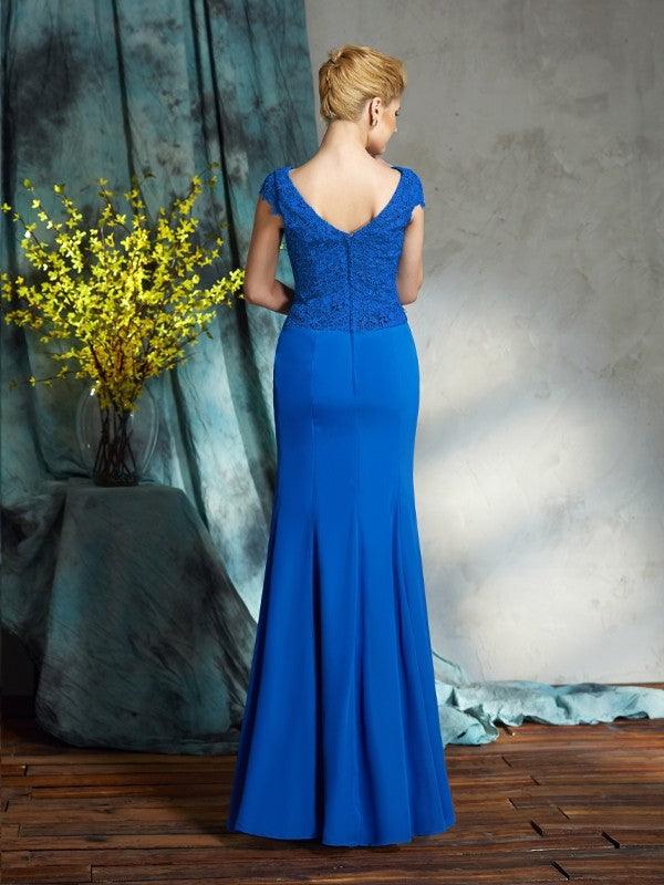 Vestidos de mãe da noiva com decote em V, mangas curtas e renda, compridos em chiffon