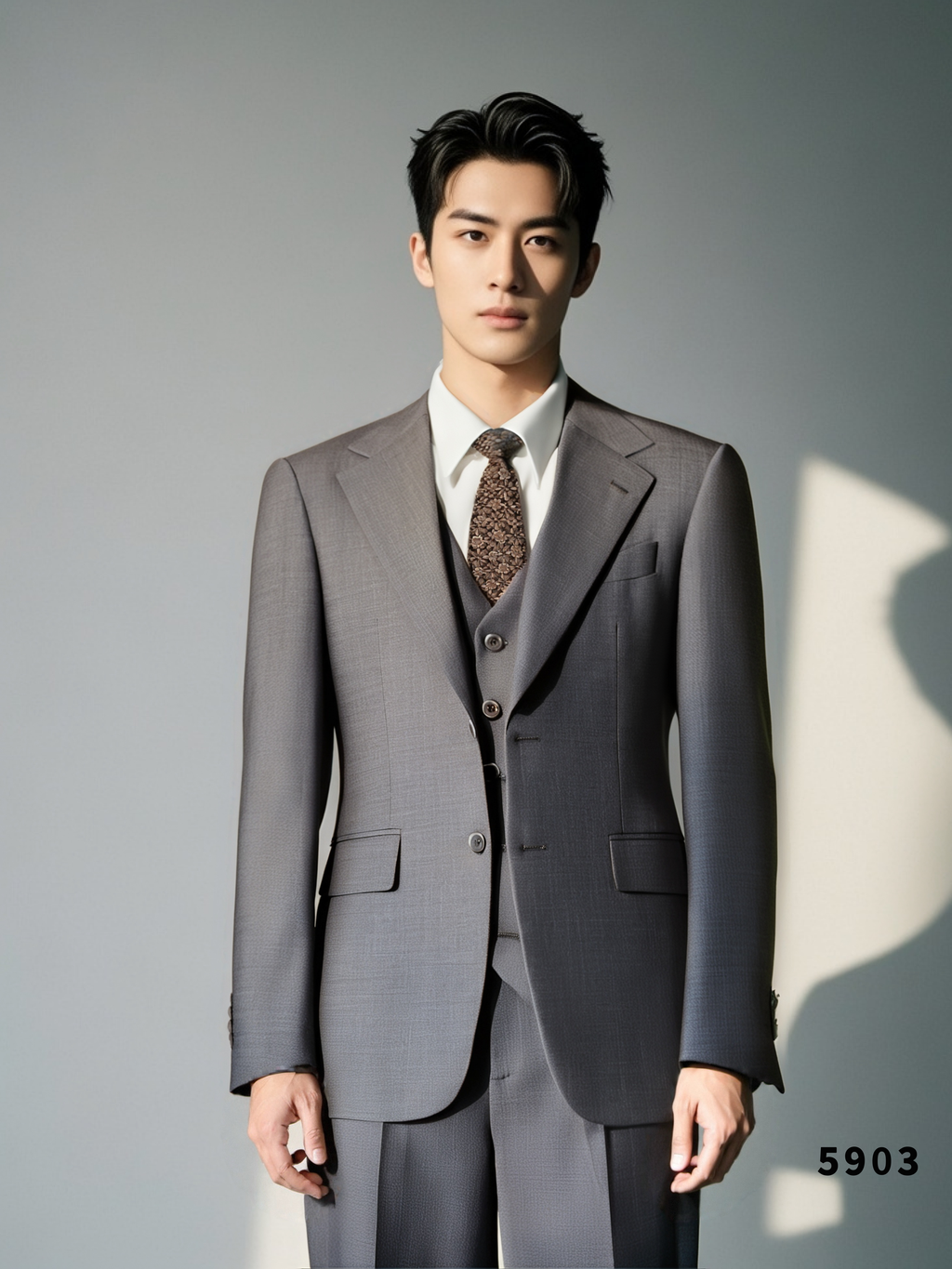 بدلة زفاف من الصوف باللون البيج الفاتح من 3 قطع | ملابس العريس ورفاقه المخصصة