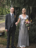 Wunderschönes bodenlanges Brautkleid mit V-Ausschnitt und Pailletten.DB10641