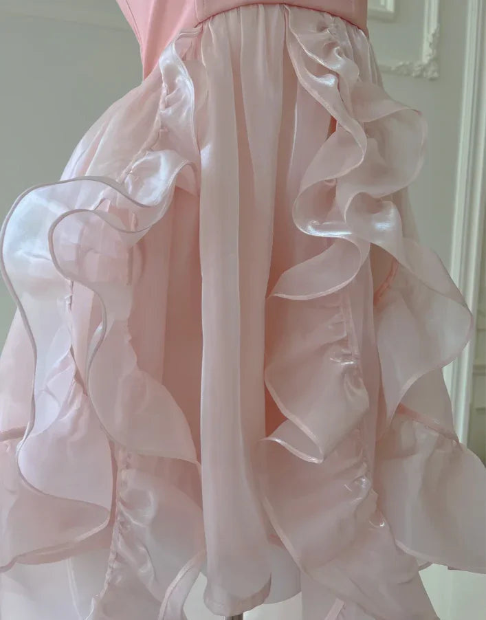 Einfaches Homecoming-/Partykleid mit Halter, rosa Tüll, Perlenbesatz, High-Low-Rüschen Y8582