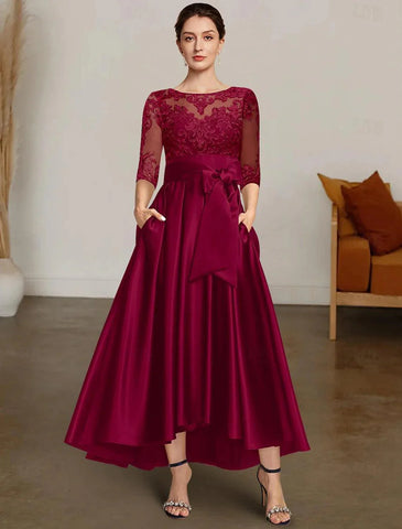 Elegantes Kleid für formelle Hochzeitsgäste mit hohem, tiefem Ausschnitt, asymmetrischer Satinspitze, 3/4-Ärmel und Spitzenschärpe/Band