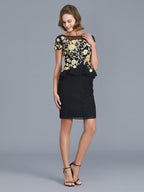 Etui-Linie U-Ausschnitt Rüschen Kurze Ärmel Knielang Chiffon Kleider für die Brautmutter