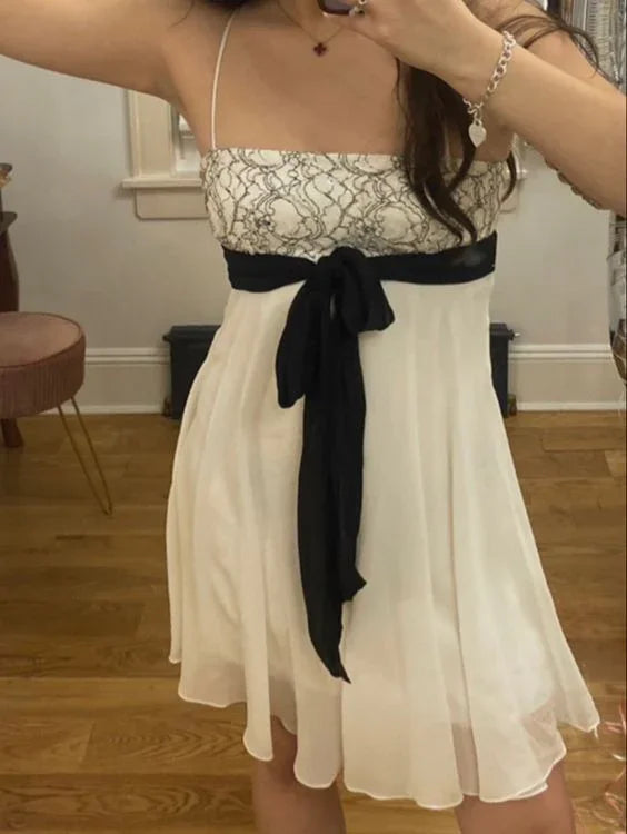 Hübsches weißes A-Linien-Heimkehrkleid Strandkleid Y6713