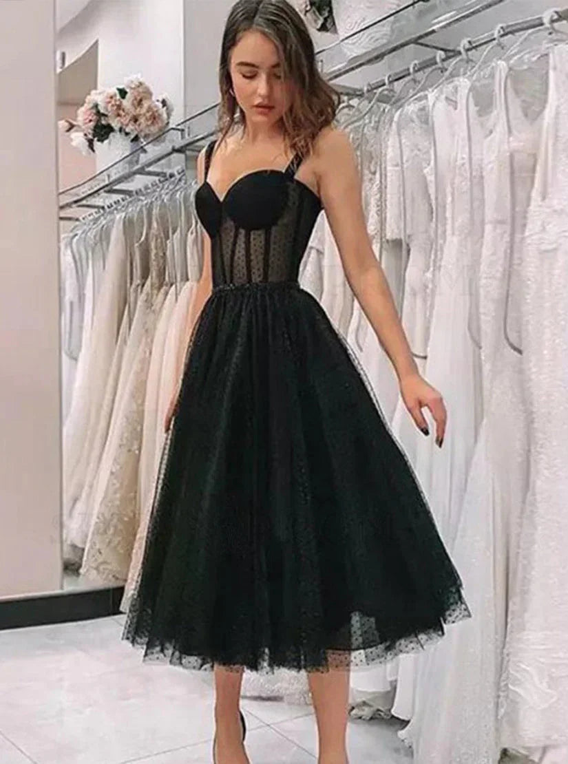 فساتين حفلات التخرج المنزلية بدون أكمام بتصميم A-Line وأربطة سوداء لطيفة