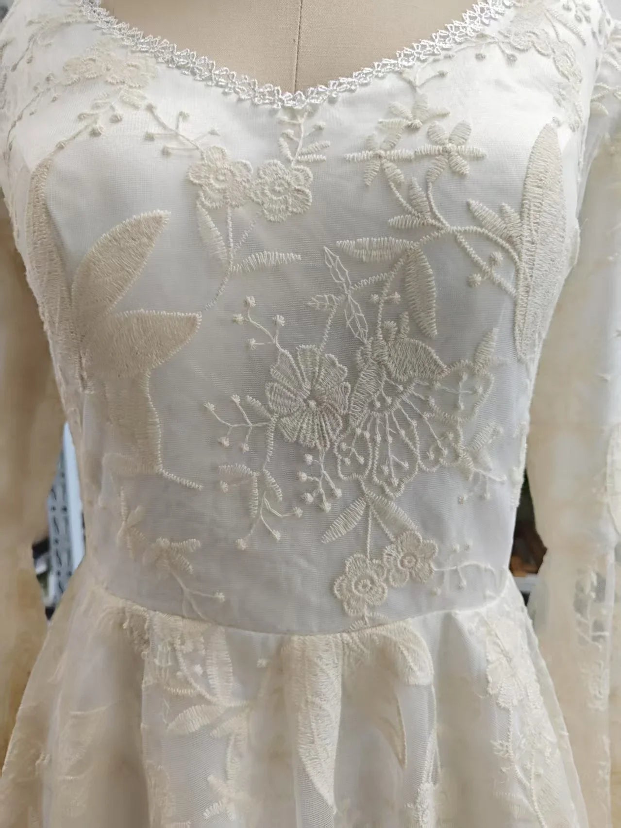 Abito da sera in pizzo vintage applicato a linea A lungo per il ballo Y8371