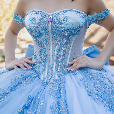 Schulterfreies Ballkleid von Cinderella Couture 8190J
