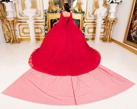 Ballkleid mit Cape-Ärmeln von Cinderella Couture 8270J