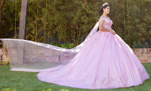 Ballkleid mit Cape-Ärmeln von Cinderella Couture 8270J