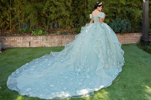 Schulterfreies Ballkleid mit 3D-Blumenmuster von Cinderella Couture 8330J