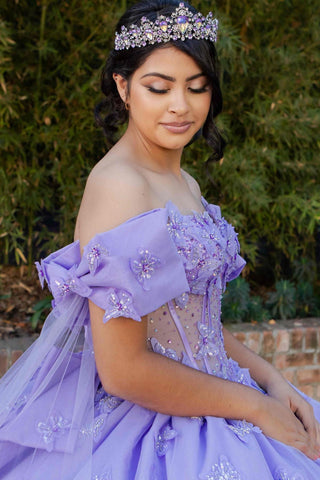 Ballkleid mit Cape-Ärmeln von Cinderella Couture 8350J