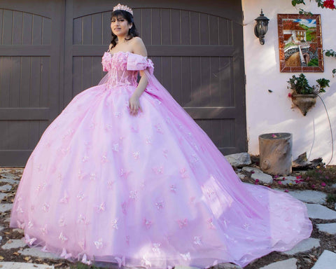 Ballkleid mit Cape-Ärmeln von Cinderella Couture 8350J