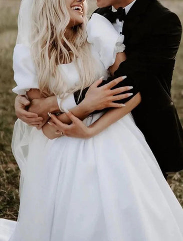 Formelles Ballkleid mit quadratischem Ausschnitt und kurzen Ärmeln, Kapellenschleppe, Satin, Brautkleider