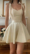 Vestido de Fiesta Mini Línea A Marfil con Elegantes Tirantes Y7657