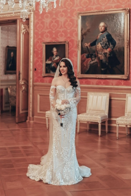 Exquisite Lange Meerjungfrau Off-the-shoulder Spitze Brautkleid mit Langärmeln