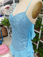 Hermoso Vestido de Cóctel y Homecoming Azul con Tirantes al Cuello, Lentejuelas, Chifón y Volantes Modelo Y8251
