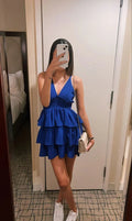 Vestido de Fiesta Mini para el Baile de Regreso a Casa en Línea A con Cuello en V Azul y Capas Y7596