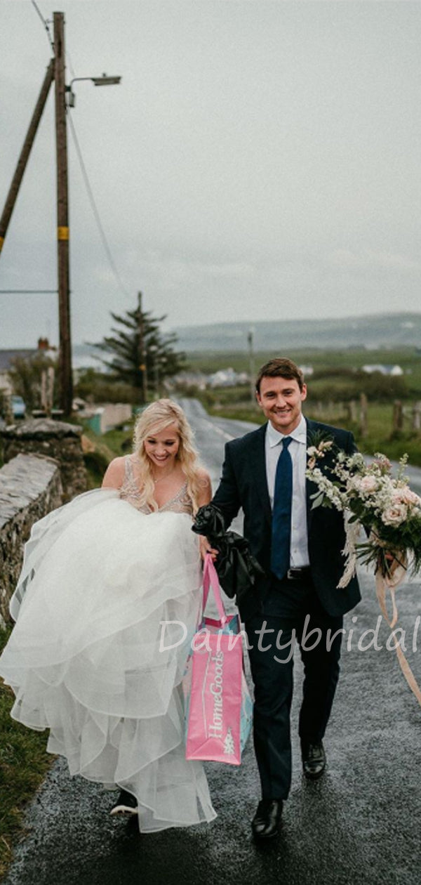 Neue Ankunft V-Ausschnitt Tüll A-Linie Lange Brautkleider.DB10479