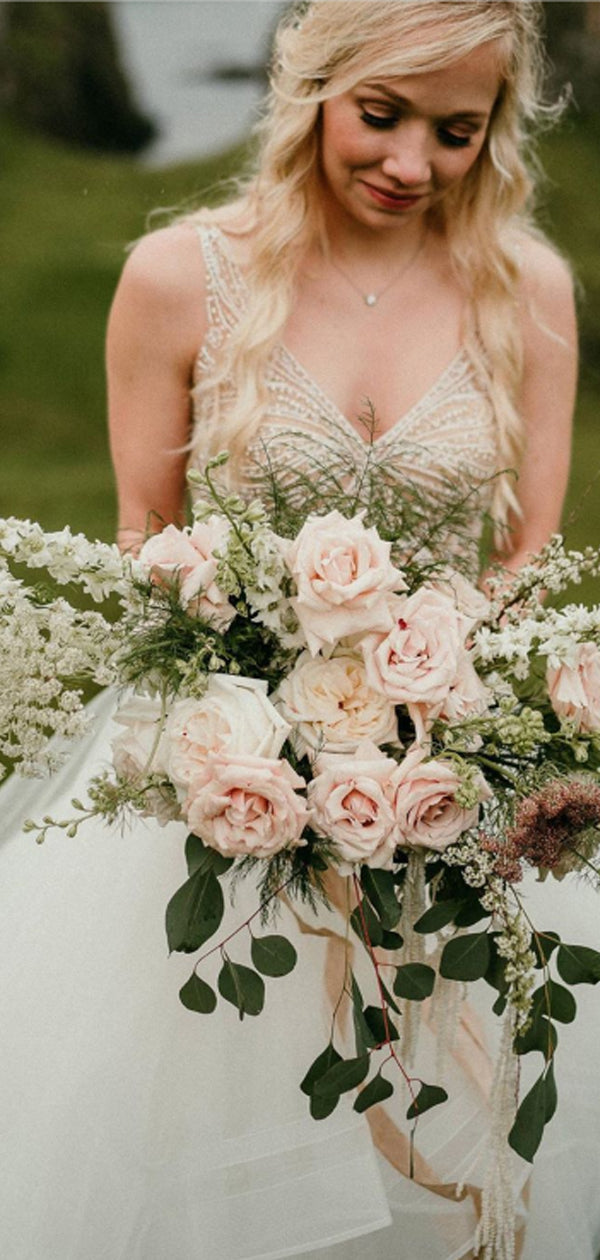 Neue Ankunft V-Ausschnitt Tüll A-Linie Lange Brautkleider.DB10479