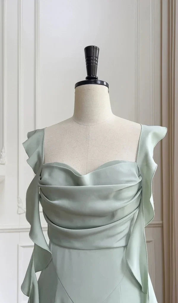 Modisches Grünes A-Line Homecoming-Kleid Satin Mini Abschlussballkleid Y7574