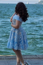 Vestido de Fiesta A-Line Azul Claro Sin Mangas con Aplicaciones de Tul y Manga Corta