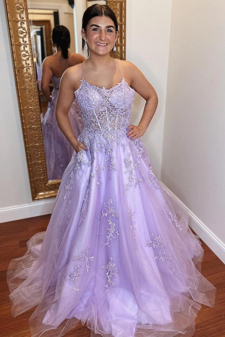 Vestido de festa de finalistas com aplicações de tule lavanda e corte A, costas com atilhos, PSK429