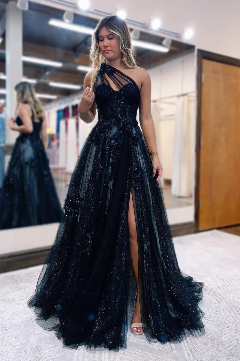 Vestido de festa preto comprido com um ombro só e corte A e aplicações 3D PSK444
