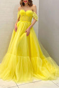 Vestido de noche largo amarillo de tirantes caídos estilo línea A para baile de graduación PSK294