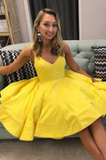 A Line Scollatura a V Corto Giallo Abiti da Ballo Satin Abiti da Homecoming PD467