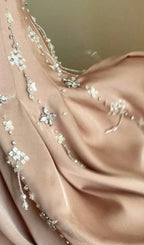 Robe de bal satin nude luxueuse à perles diamant main Y4542