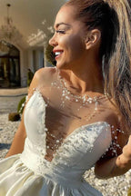 Increíble Vestido de Regreso a Casa en Línea A Sin Mangas con Hombros Descubiertos y Volantes de Satén Chiffon