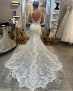 Vestido de Noiva Mermaid Longo e Bonito Decote em V Sem Mangas Com Costas de Renda