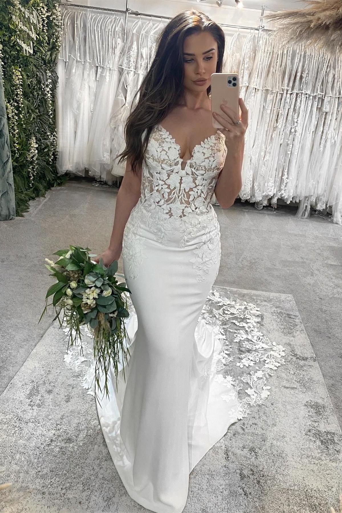 Wunderschönes Meerjungfrau-Spaghettiträger-Armelloses Perlenstickerei-Spitzen-Brautkleid
