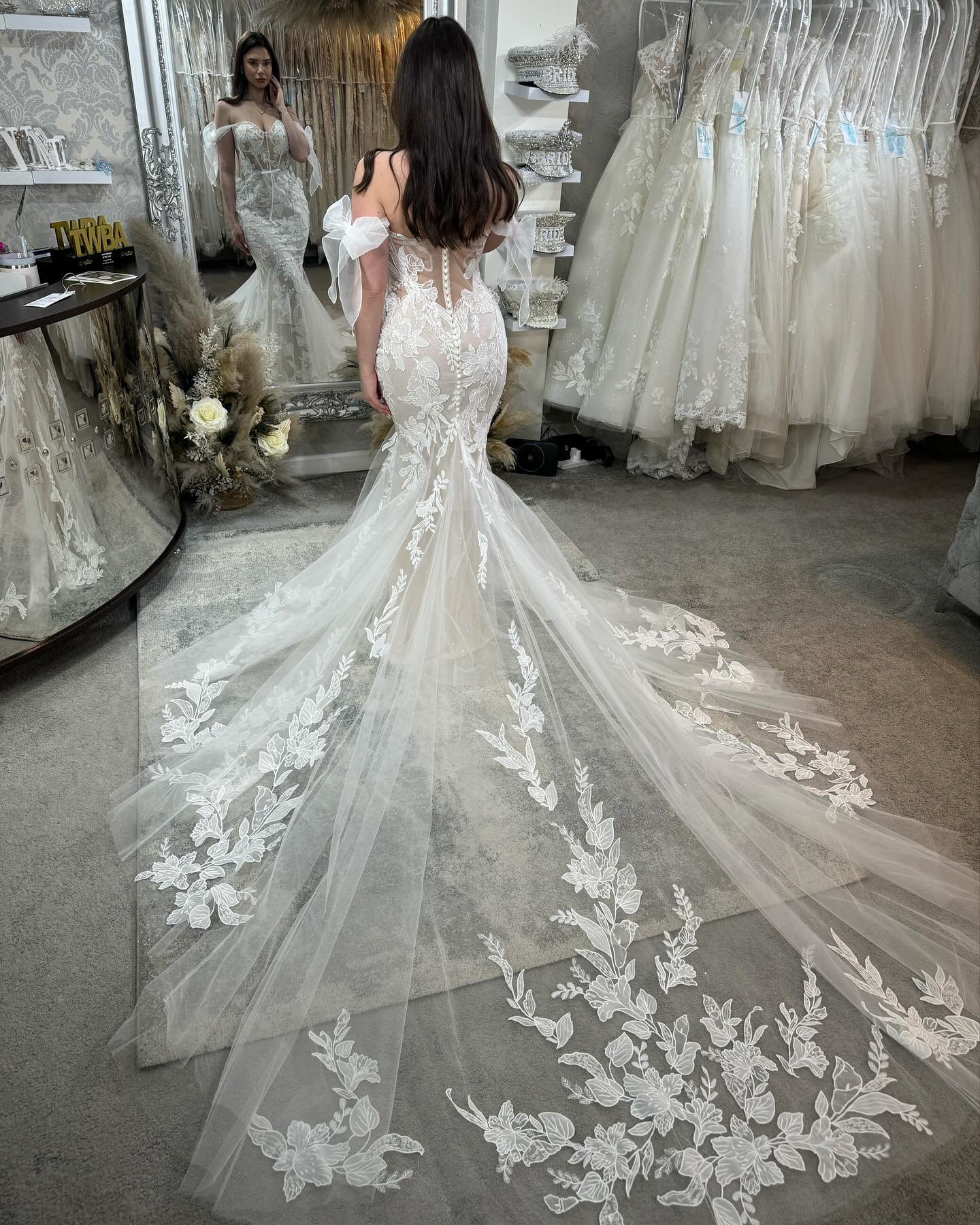 Wunderschönes Meerjungfrau-Süßherz-Ärmelloses Applikationen-Tüll-Spitzen-Brautkleid