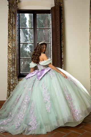 Zweifarbiges schulterfreies Ballkleid von Petite Adele PQ1067