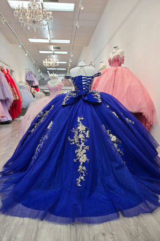 Perlenbesetztes schulterfreies Ballkleid von Petite Adele PQ1076