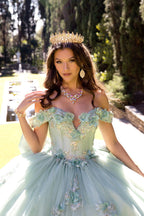 Vestido de baile com estampado floral 3D e ombros à mostra da Petite Adele PQ1081