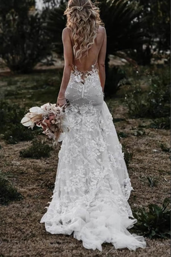 Boho-Meerjungfrau-Hochzeitskleid mit Blumenapplikationen und tiefem V-Ausschnitt