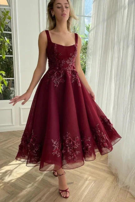 Bordeauxrotes knöchellanges Quadrat-Ausschnitt-Kleid für den Homecoming