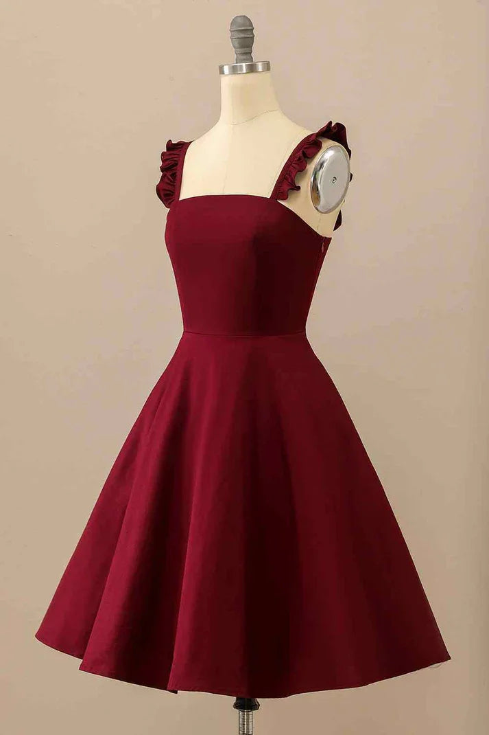 Vestido corto de satén para el baile de bienvenida, estilo A, con tirantes de volantes, color burdeos, modelo Y2176
