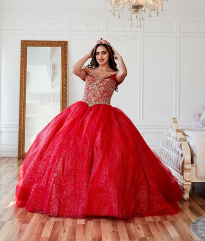 Vestido de baile com contas e ombros à mostra por Calla KY71246
