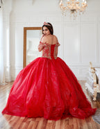 Vestido de baile com contas e ombros à mostra por Calla KY71246