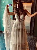 Robe de mariée longue et charmante en tulle transparent avec encolure en V profond. DB10048
