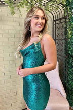 Vestido Corto de Cuello Redondo Verde con Lentejuelas para el Baile de Bienvenida SYH33
