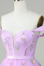 Vestido Corto de Baile de Regreso a Casa en Púrpura con Escote de Corazón y Bordado, en Línea A Encantador