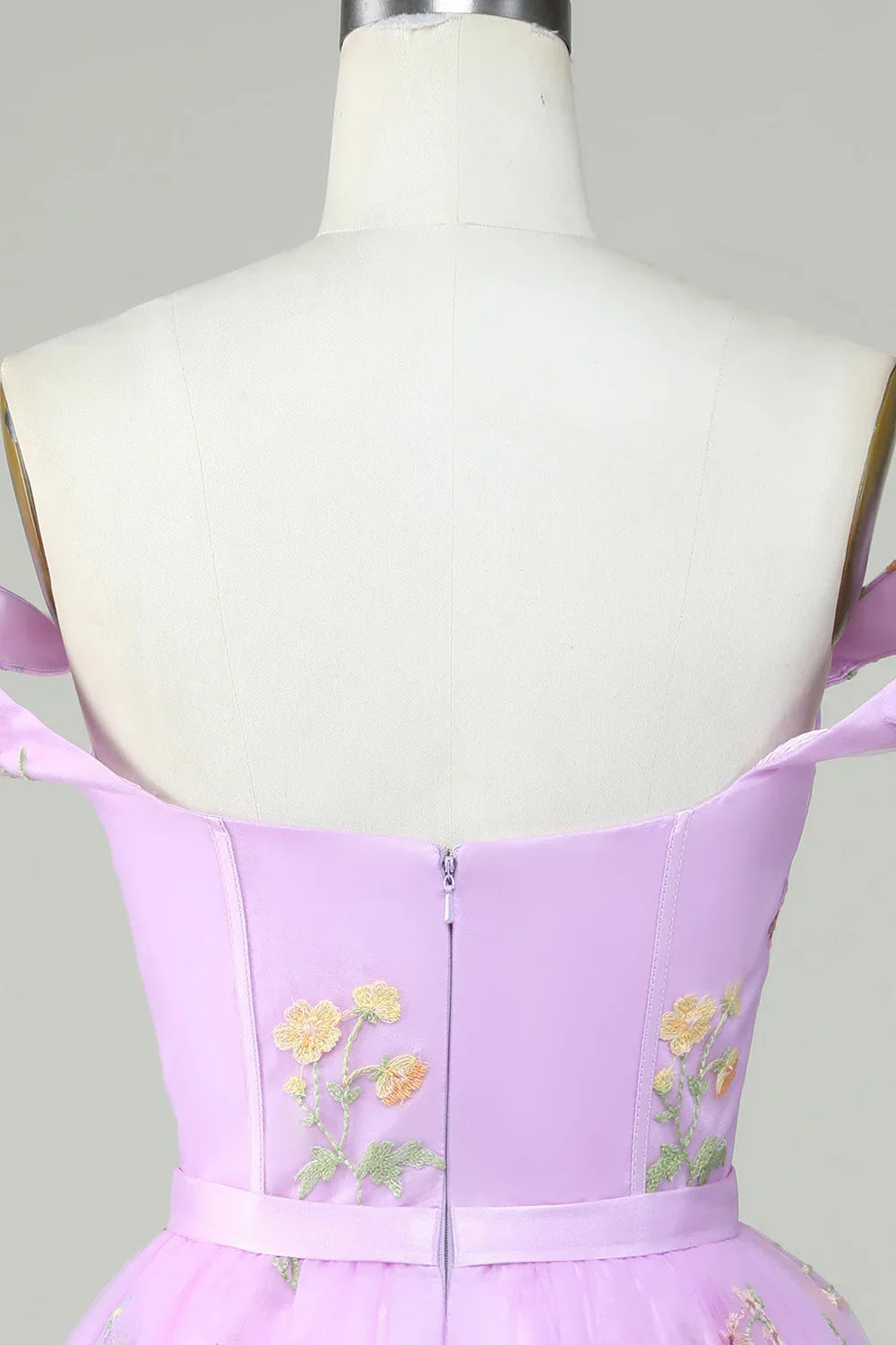 Niedliches A-Linien Sweetheart Lila Kurzes Homecoming Kleid mit Stickerei