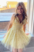 Hübsches A-Linie Spitze Applikationen Kurzes Prom Kleid Homecoming Kleider