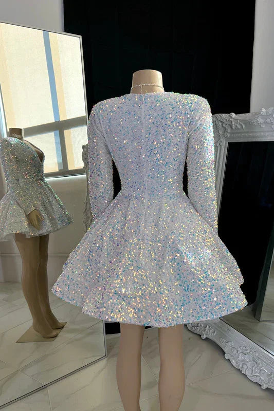 Funkelndes V-Ausschnitt A-Linie Abschlusskleid Mit Pailletten Weiß Kurzes Homecoming-Kleid Y1951