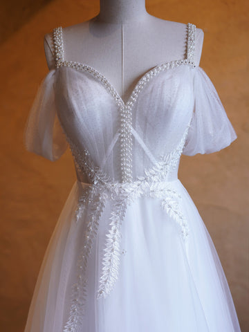 Vestidos de festa compridos com decote em V e pérolas