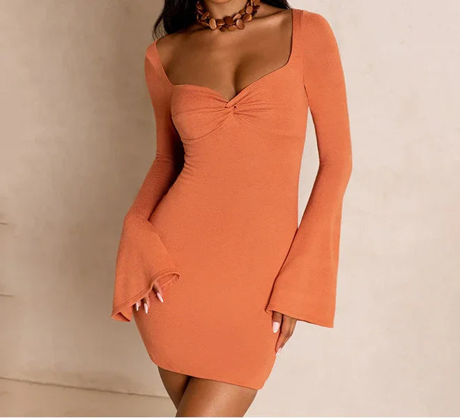 Herbstliche Damenmode mit Trompetenärmeln, eckigem Kragen und sexy, tiefem Ausschnitt – figurbetonte Homecoming-Kleid für Damen Y2967