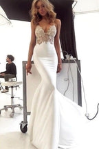 Vestido de Noiva Decote em V Profundo Cauda de Sereia Sem Costas com Alças Espaguete